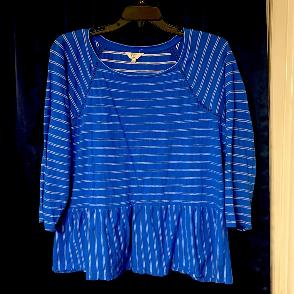 Crown and Ivy Three Quarter Sleeve shirt